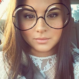 Meet your Posher, Stephany